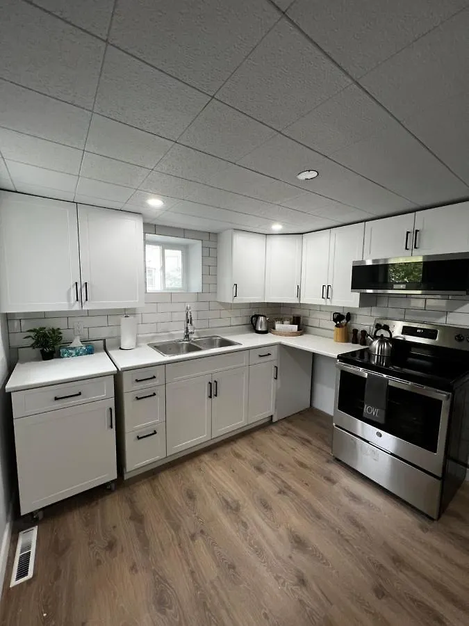 Cozy Home- Winnipeg Airport, Downtown And Polo Park 0*,  Canadá